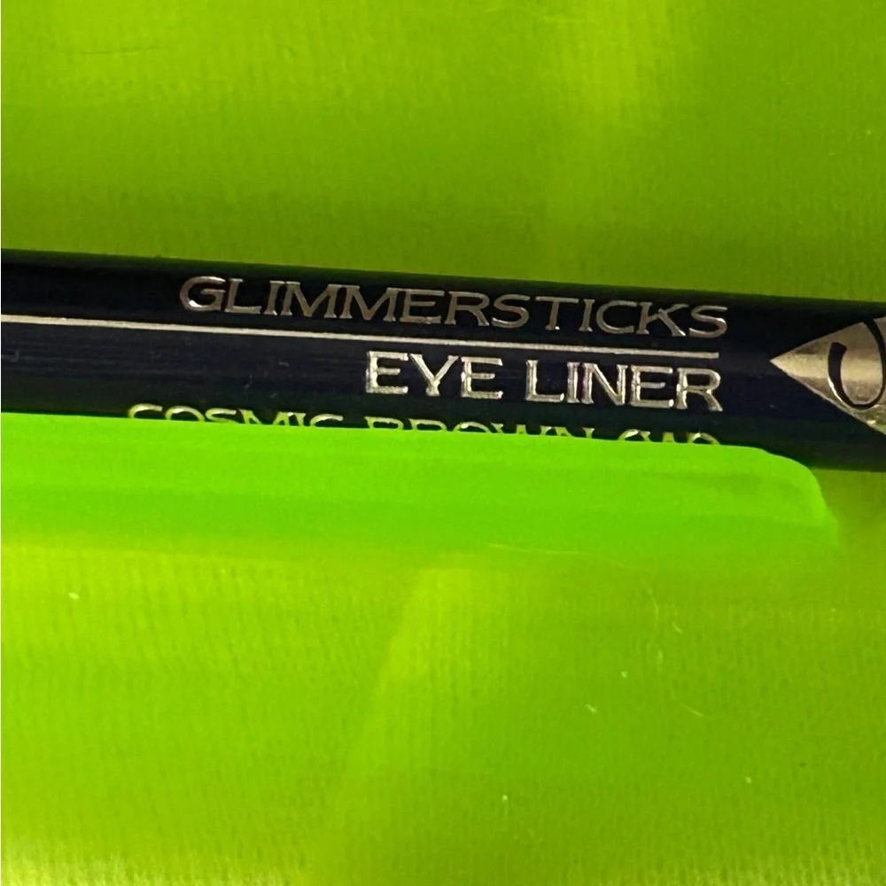 Avon Glimmersticks Eyeliner. Cosmic Brown